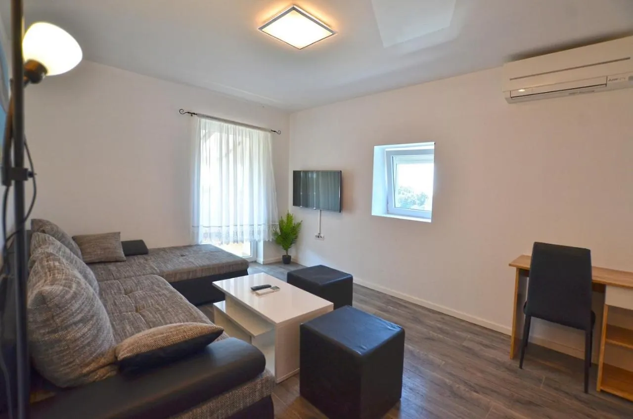 Guest house Apartments Velenik Rovinj