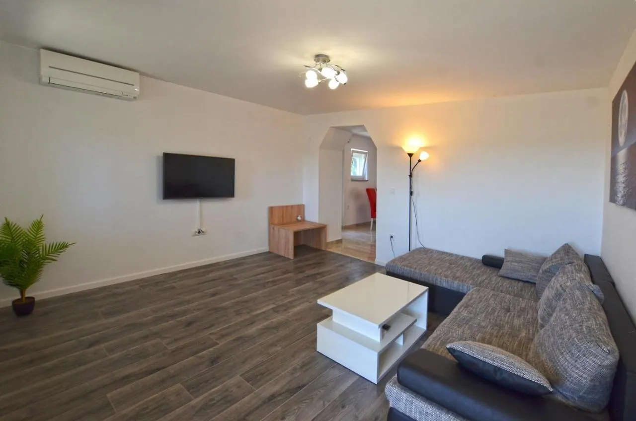 Guest house Apartments Velenik Rovinj